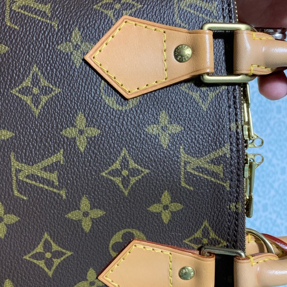 —SOLD ON INSTAGRAM— LV Alma PM - Picture 3 of 8